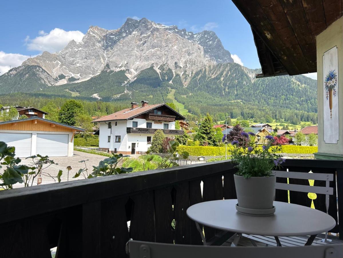 Haus Blaesi Apartment Ehrwald Luaran gambar